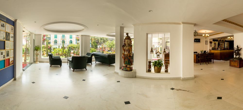 Zostel Kathmandu Hostel Buitenkant foto